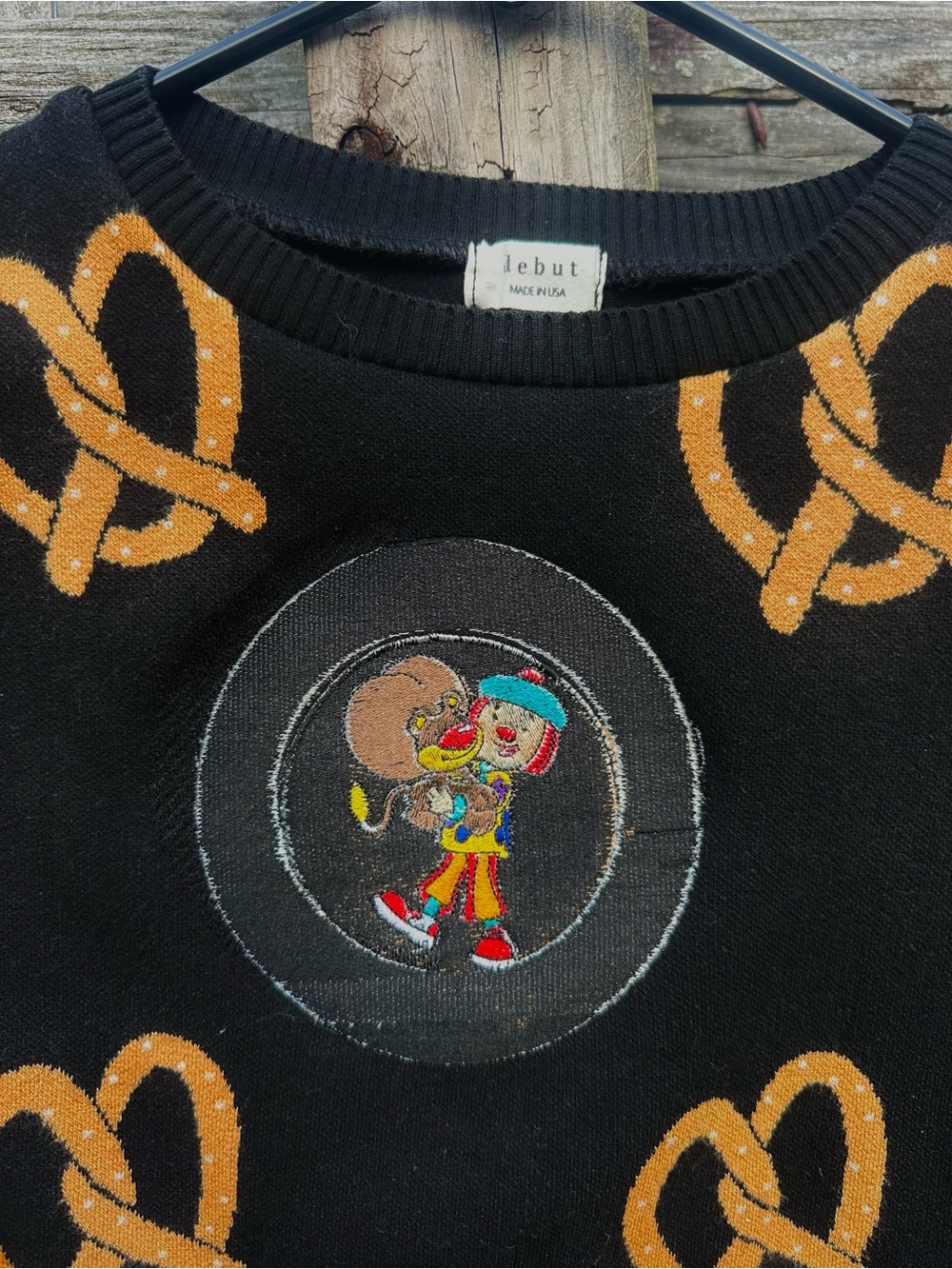 Jojo circus embroidered design top women - Picture 2 of 3